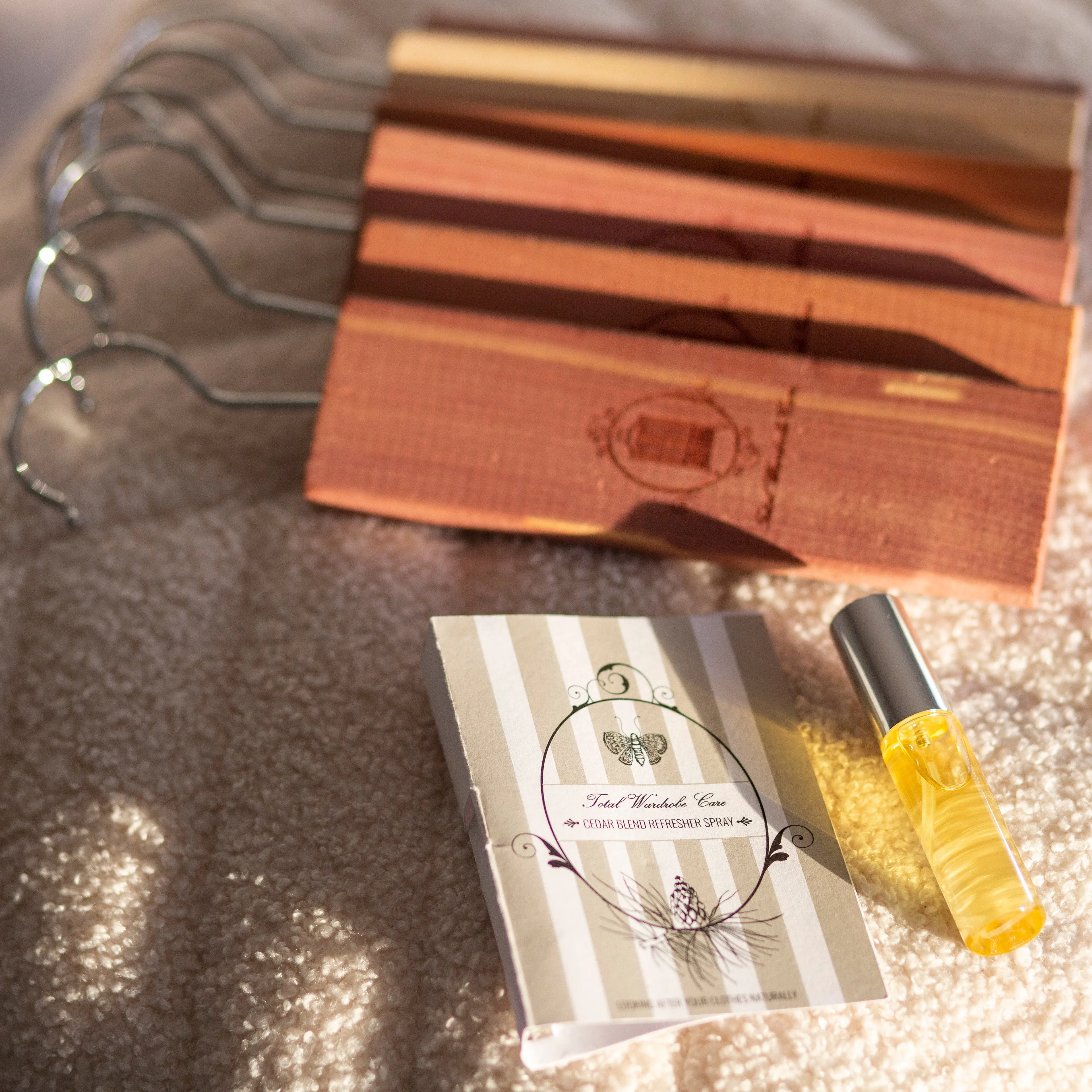 Cedarwood Hanging Blocks & Refresher Spray Gift Set