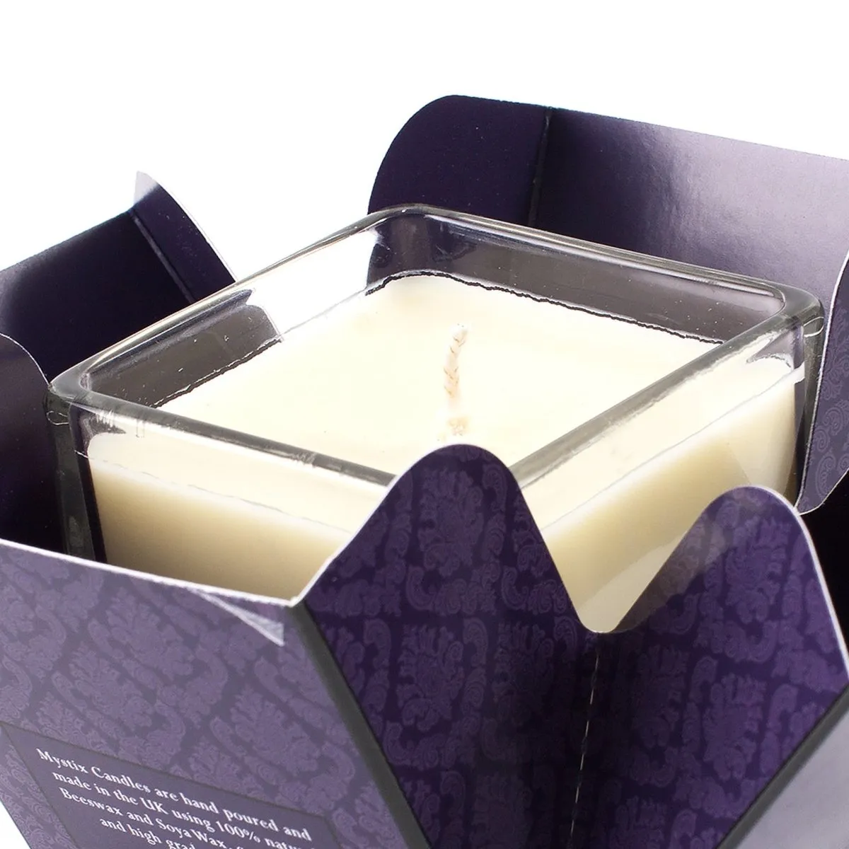 Fresh Linen & Cucumber Scented Candle