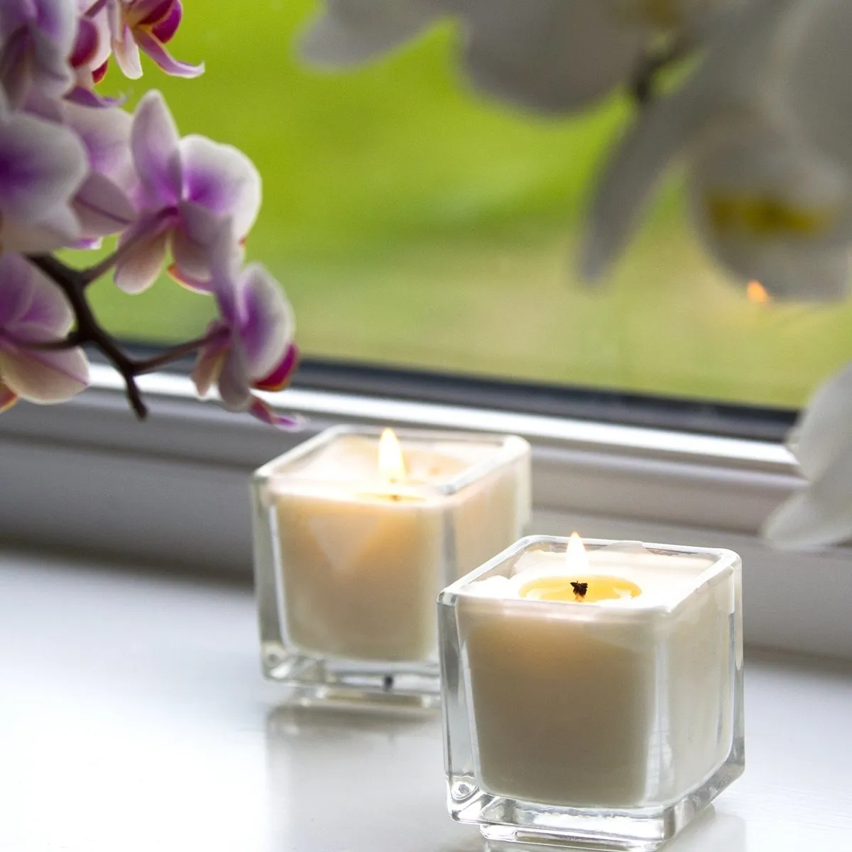 Fresh Linen & Cucumber Scented Candle