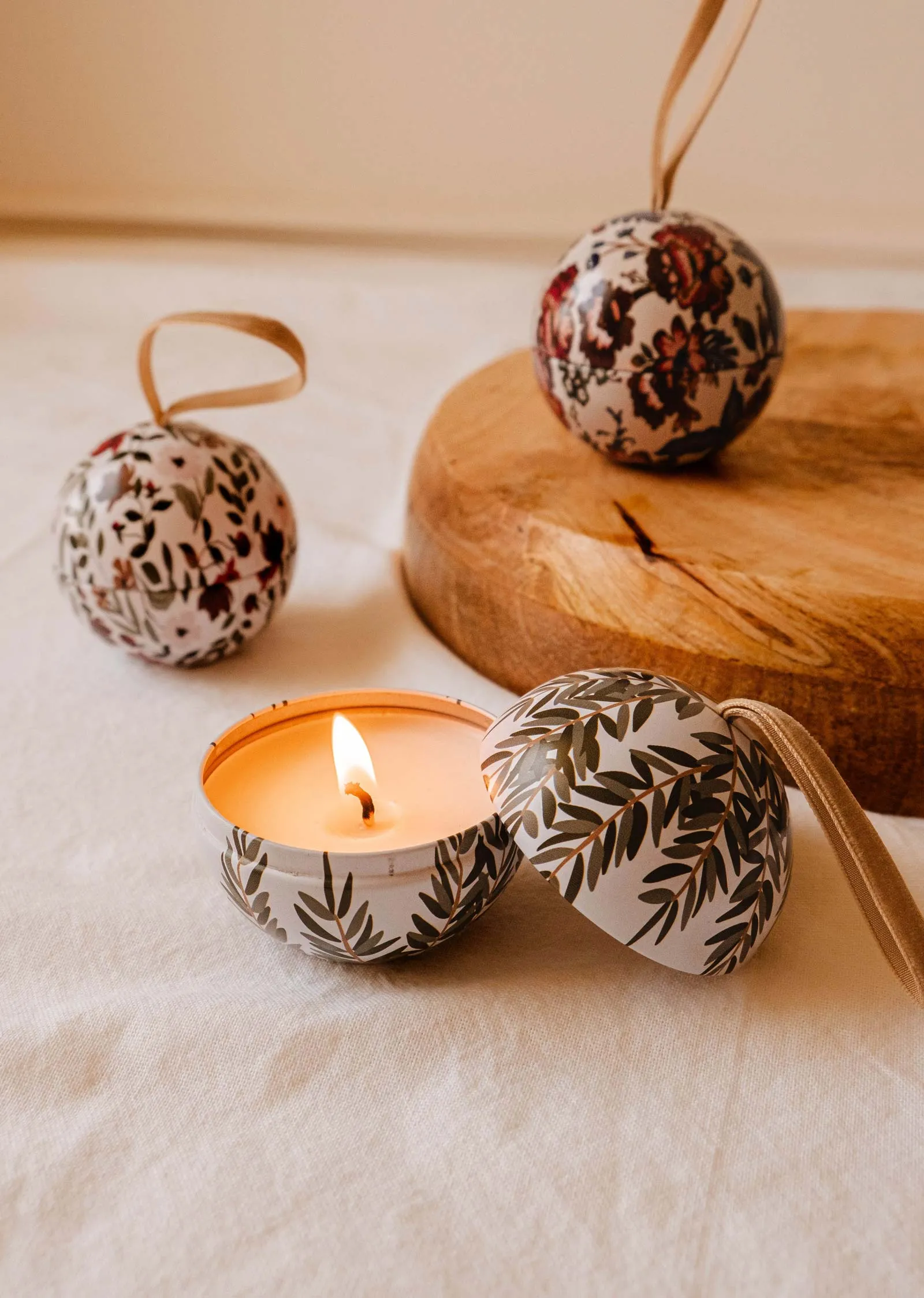 Wintea - Christmas Ornament Candle